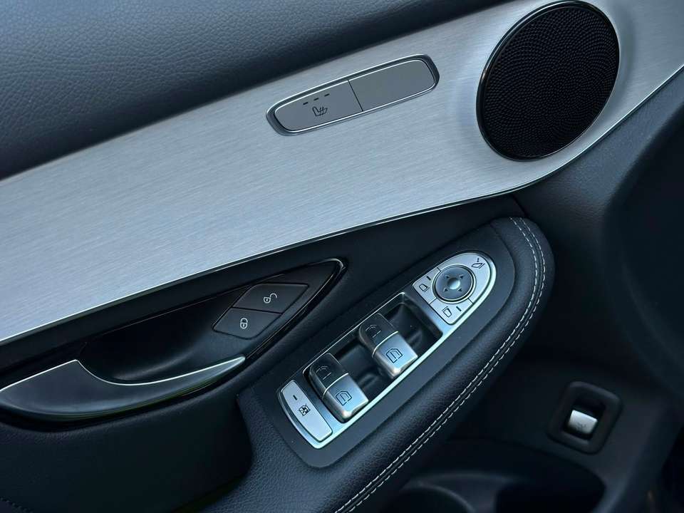 Mercedes-Benz GLC 220 - Imagem 12