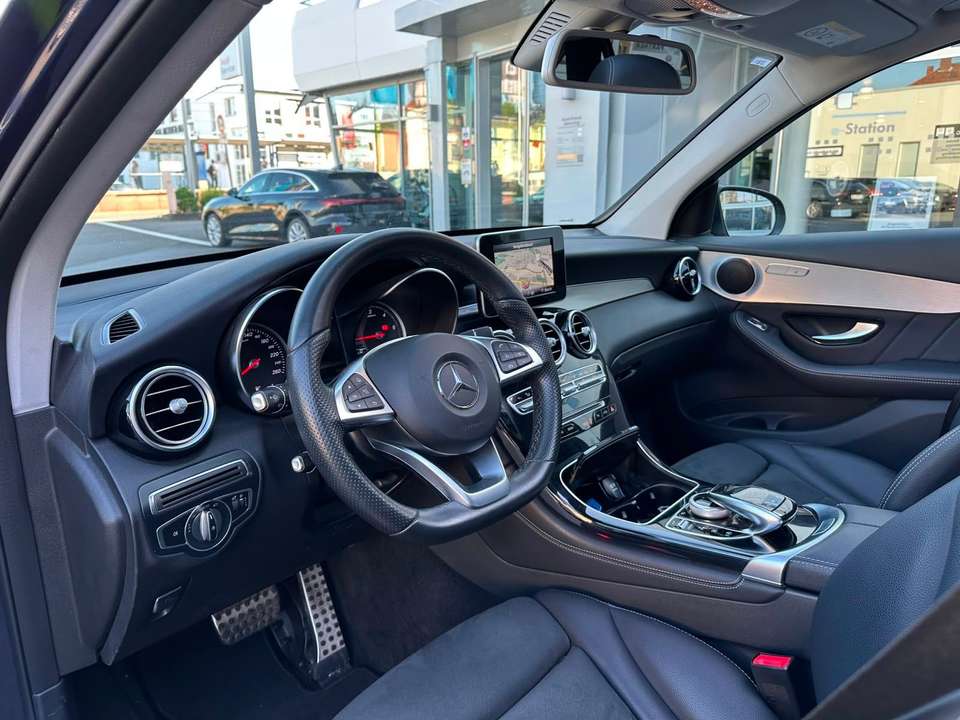 Mercedes-Benz GLC 220 - Imagem 13