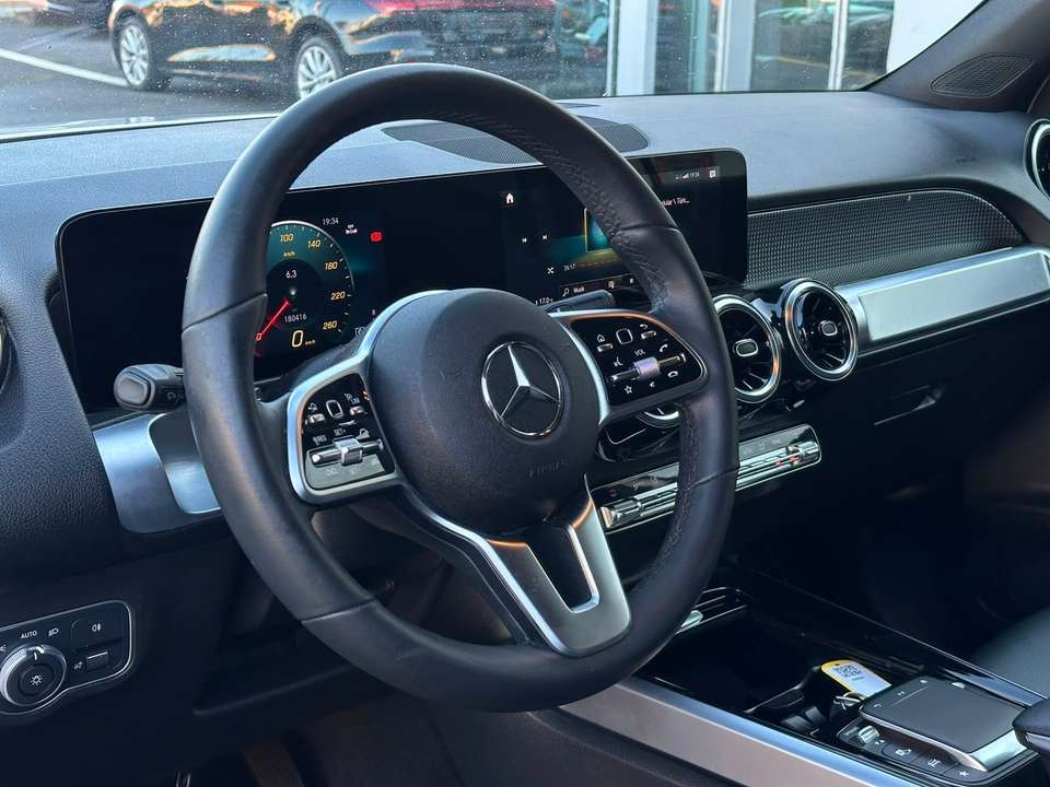 Mercedes-Benz GLB 200 - Imagem 11
