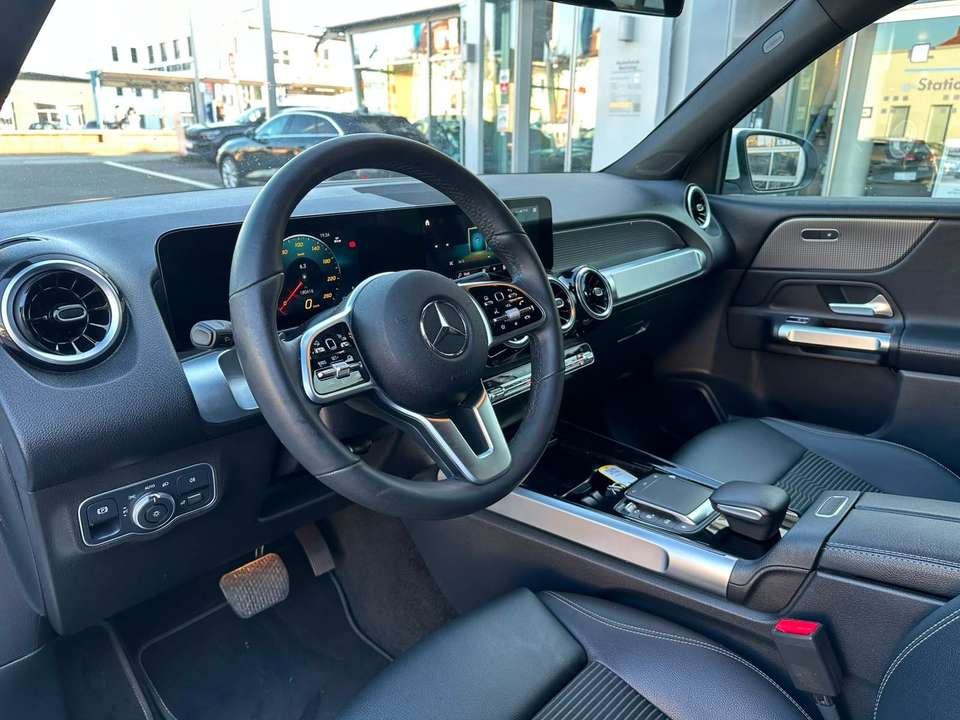 Mercedes-Benz GLB 200 - Imagem 13