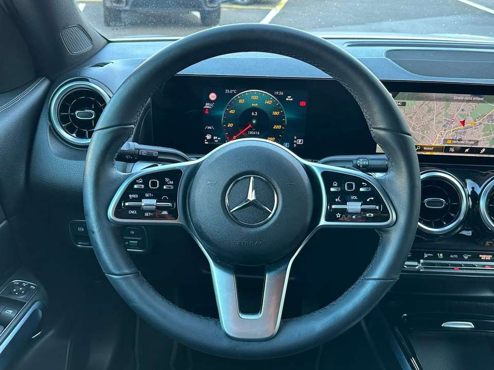 Mercedes-Benz GLB 200 - Imagem 14