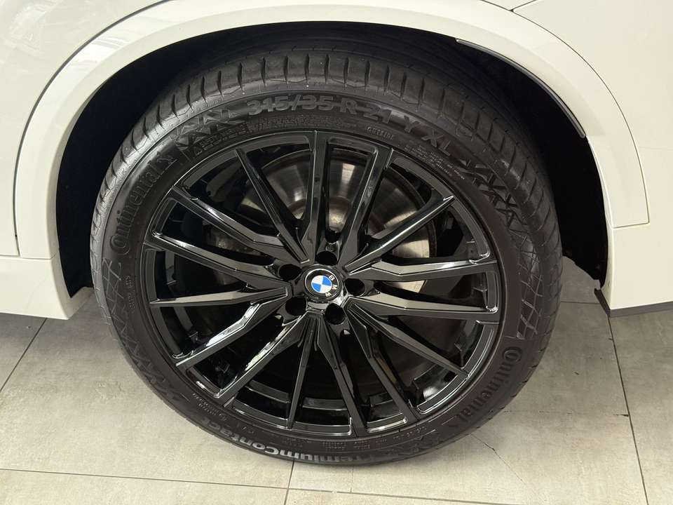 BMW X5 - Imagem 8