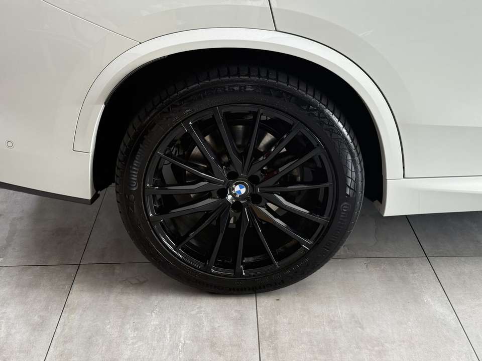 BMW X5 - Imagem 9