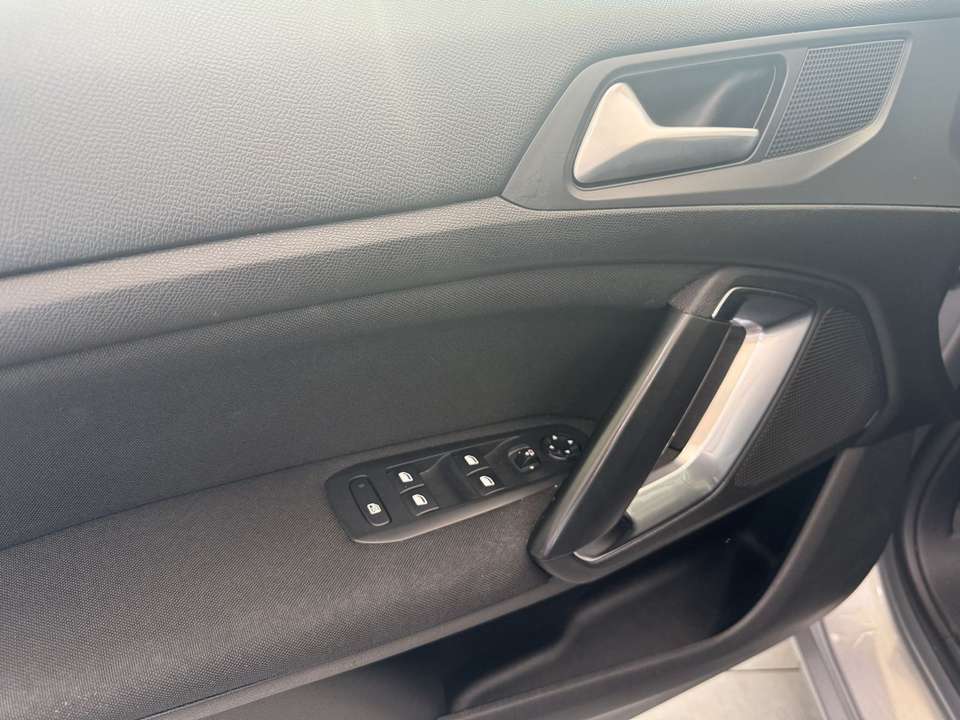 Peugeot 308 - Imagem 9