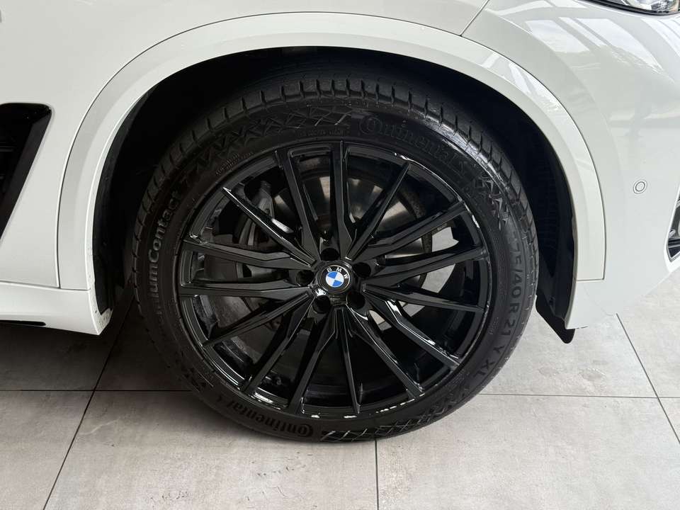 BMW X5 - Imagem 10