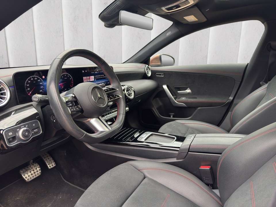 Mercedes-Benz CLA 200 - Imagem 9
