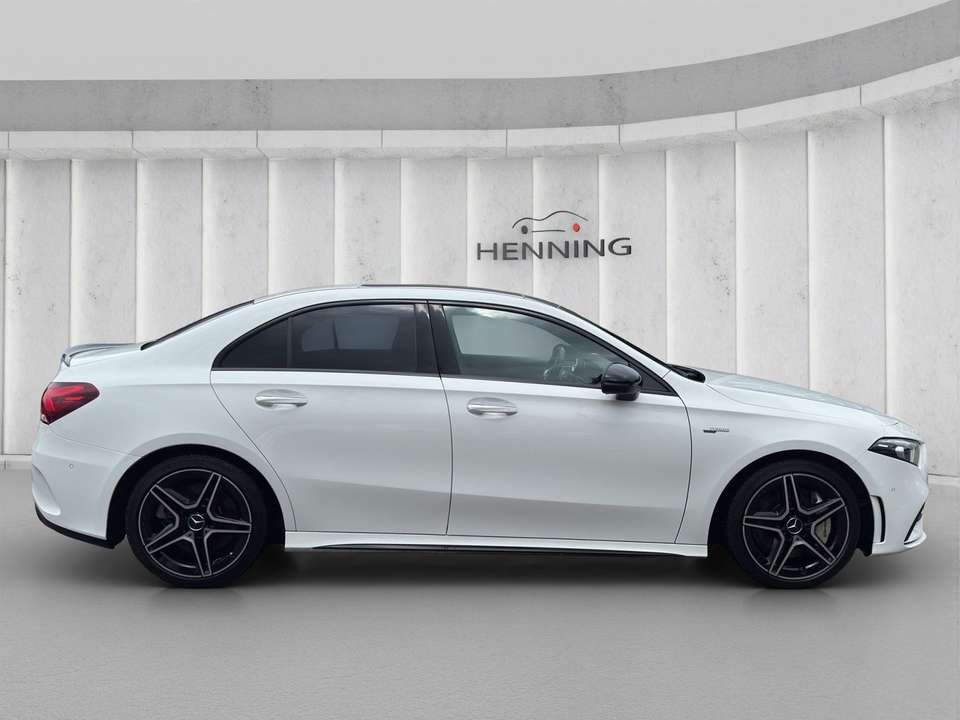 Mercedes-Benz A 35 AMG - Imagem 6
