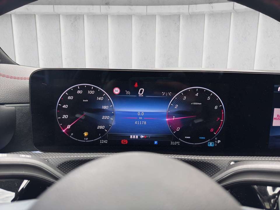 Mercedes-Benz CLA 200 - Imagem 11