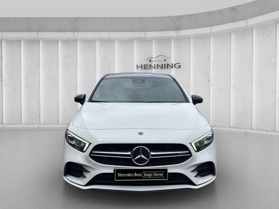 Mercedes-Benz A 35 AMG - Imagem 8