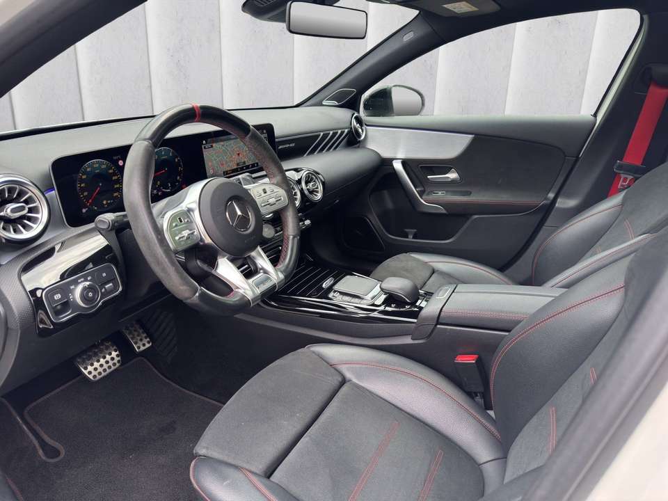Mercedes-Benz A 35 AMG - Imagem 9