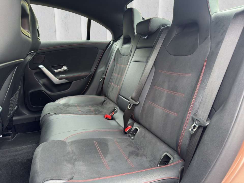 Mercedes-Benz CLA 200 - Imagem 13