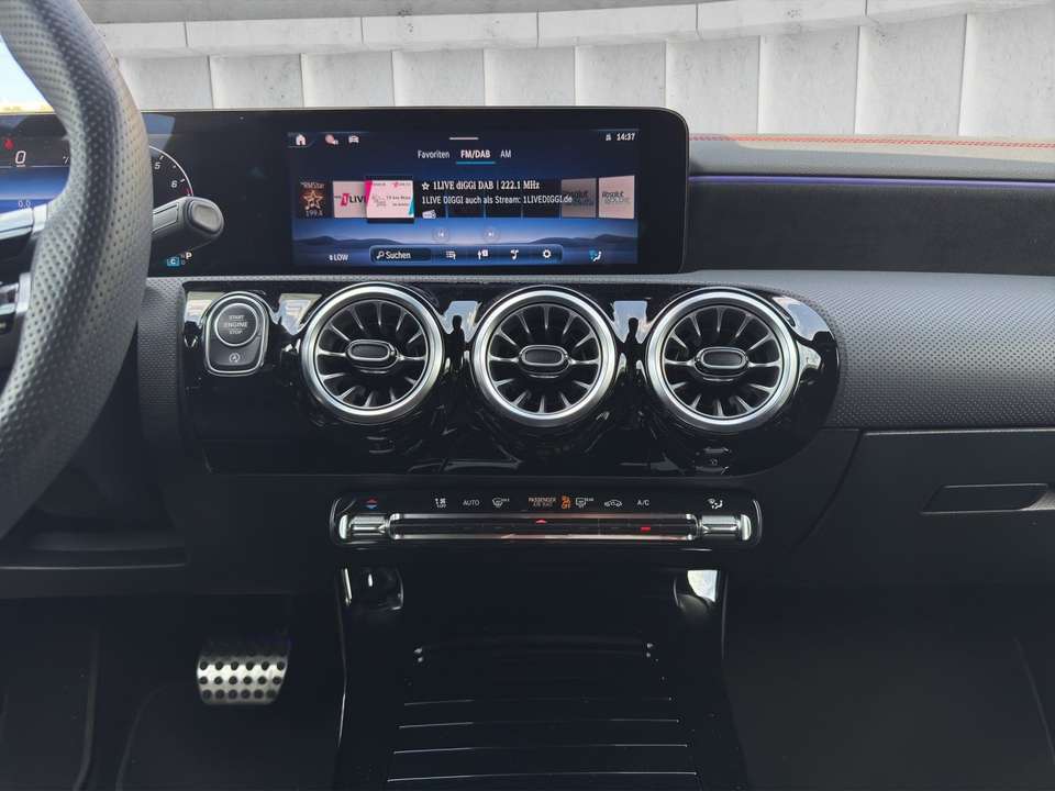 Mercedes-Benz CLA 180 - Imagem 15