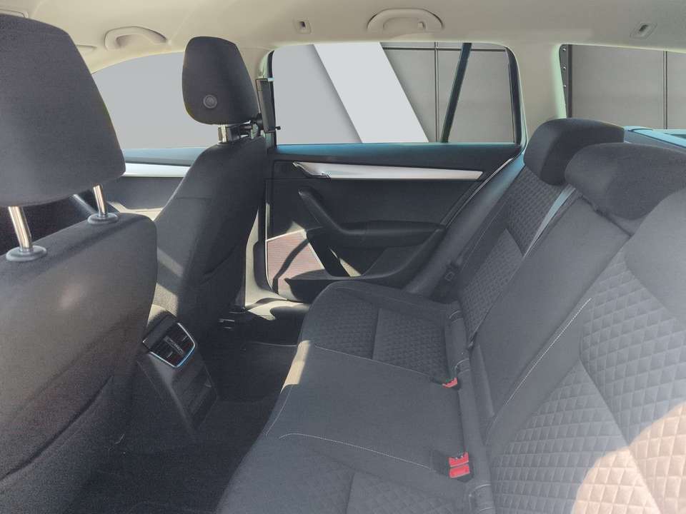 Skoda Octavia - Imagem 11