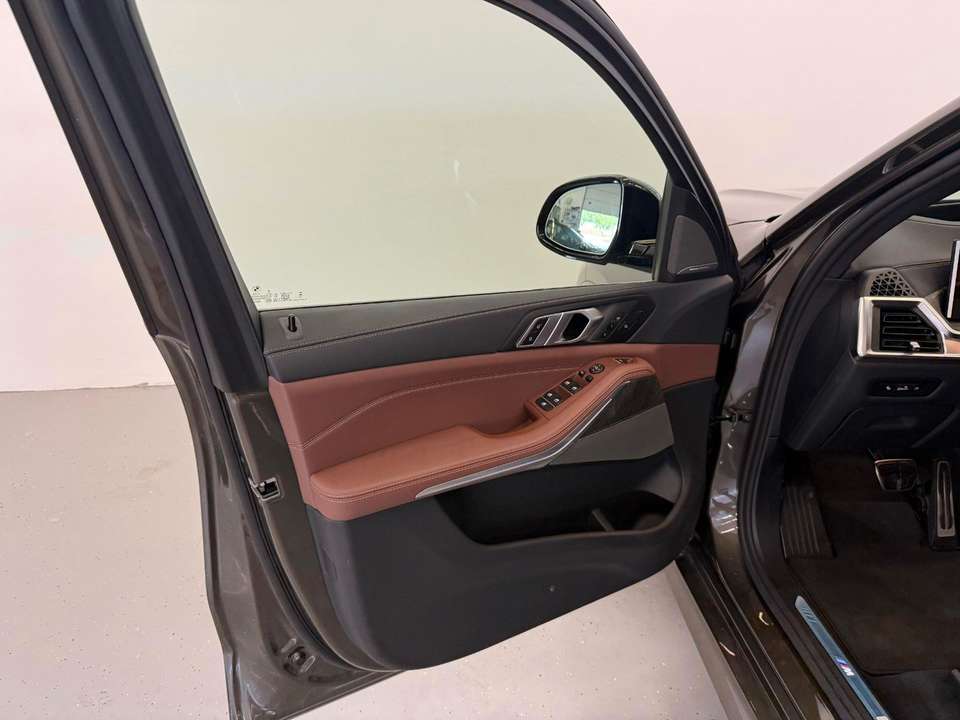 BMW X5 - Imagem 12