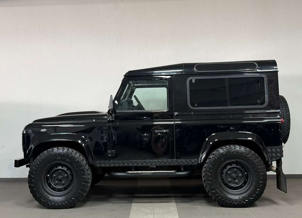 Land Rover Defender - Imagem 2