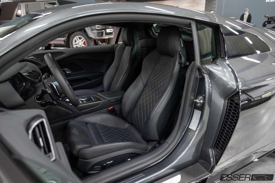 Audi R8 - Imagem 11
