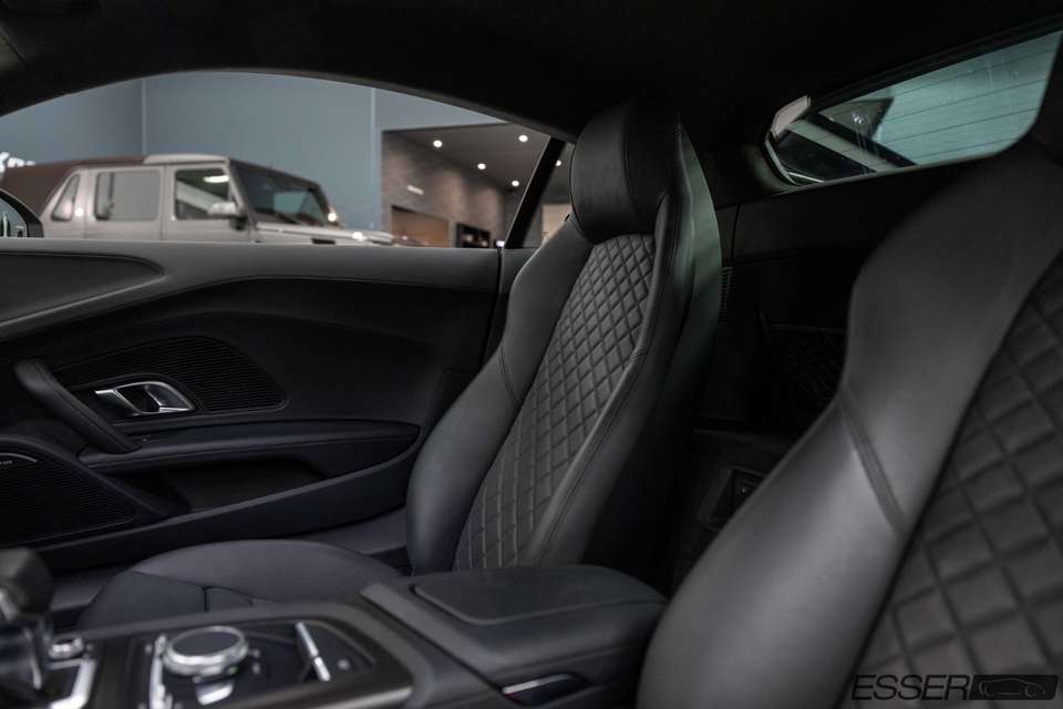 Audi R8 - Imagem 12