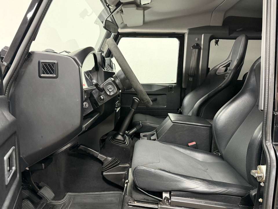 Land Rover Defender - Imagem 7
