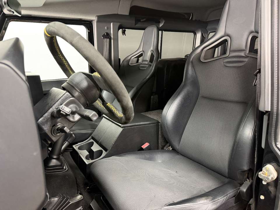 Land Rover Defender - Imagem 8