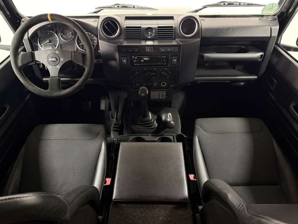 Land Rover Defender - Imagem 9
