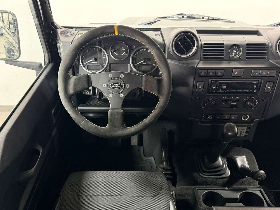 Land Rover Defender - Imagem 10