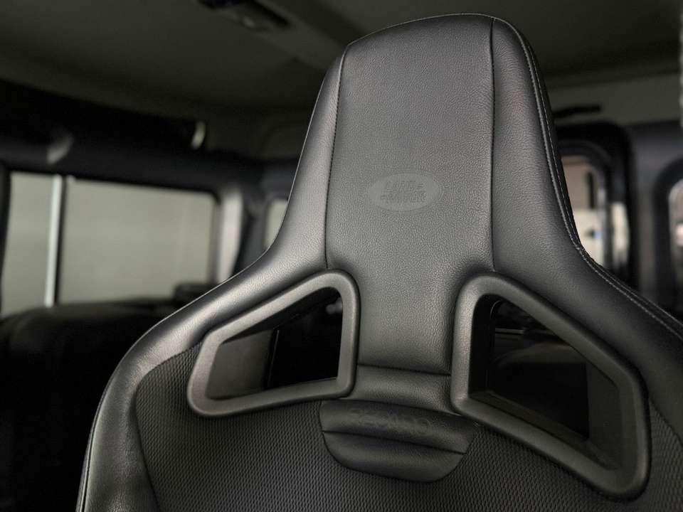 Land Rover Defender - Imagem 15