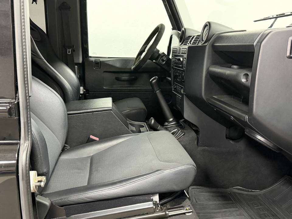 Land Rover Defender - Imagem 17
