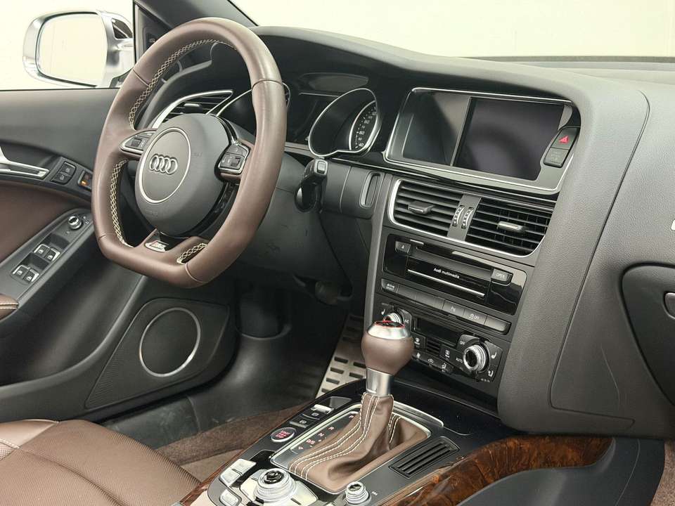 Audi RS5 - Imagem 16