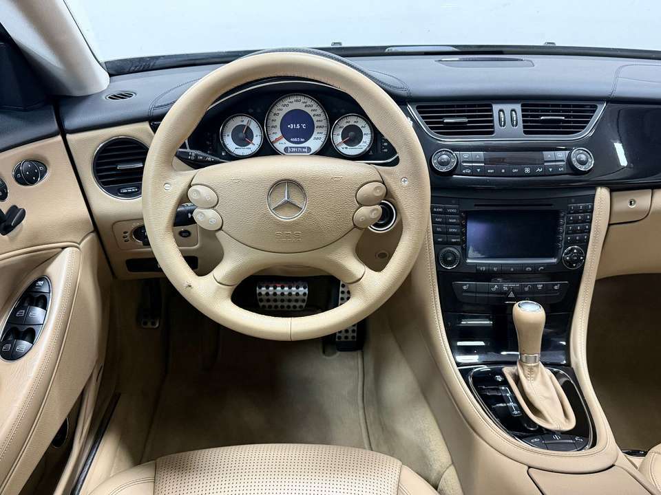 Mercedes-Benz CLS 55 AMG - Imagem 13