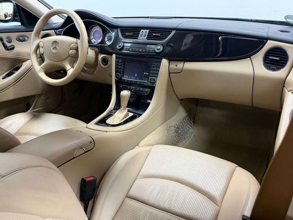 Mercedes-Benz CLS 55 AMG - Imagem 14