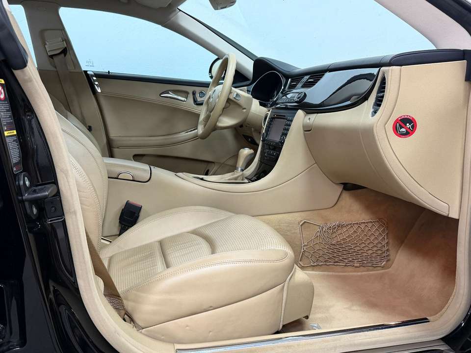 Mercedes-Benz CLS 55 AMG - Imagem 16