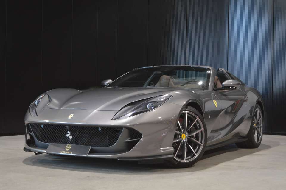 Ferrari 812 - Imagem 1