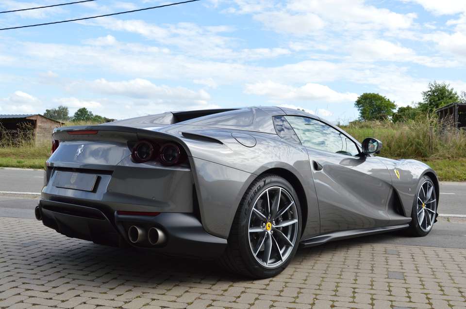 Ferrari 812 - Imagem 7