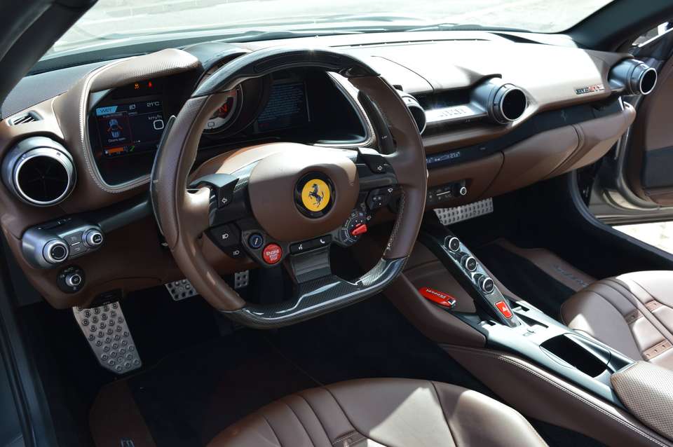 Ferrari 812 - Imagem 10