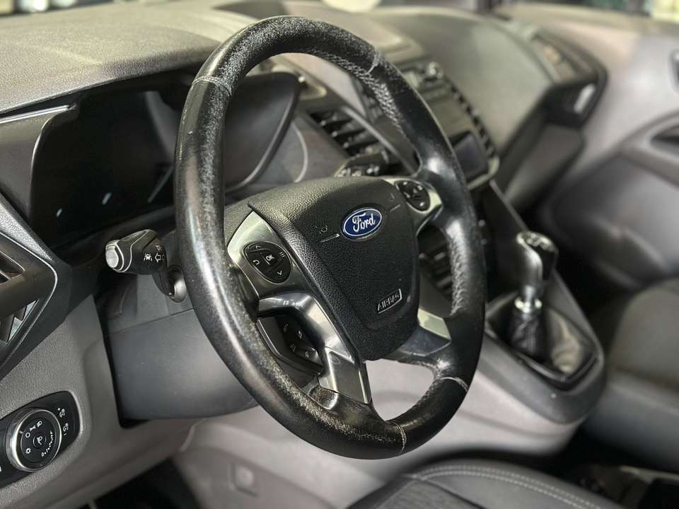 Ford Grand Tourneo - Imagem 10
