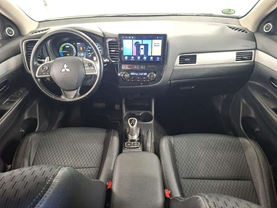 Mitsubishi Outlander - Imagem 6
