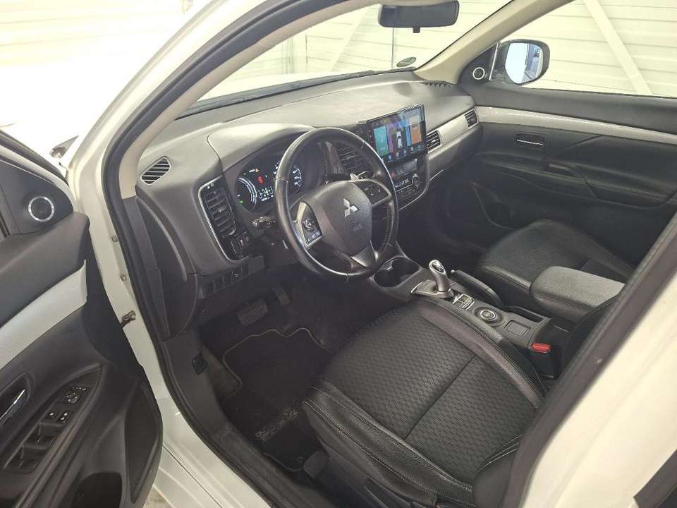 Mitsubishi Outlander - Imagem 7