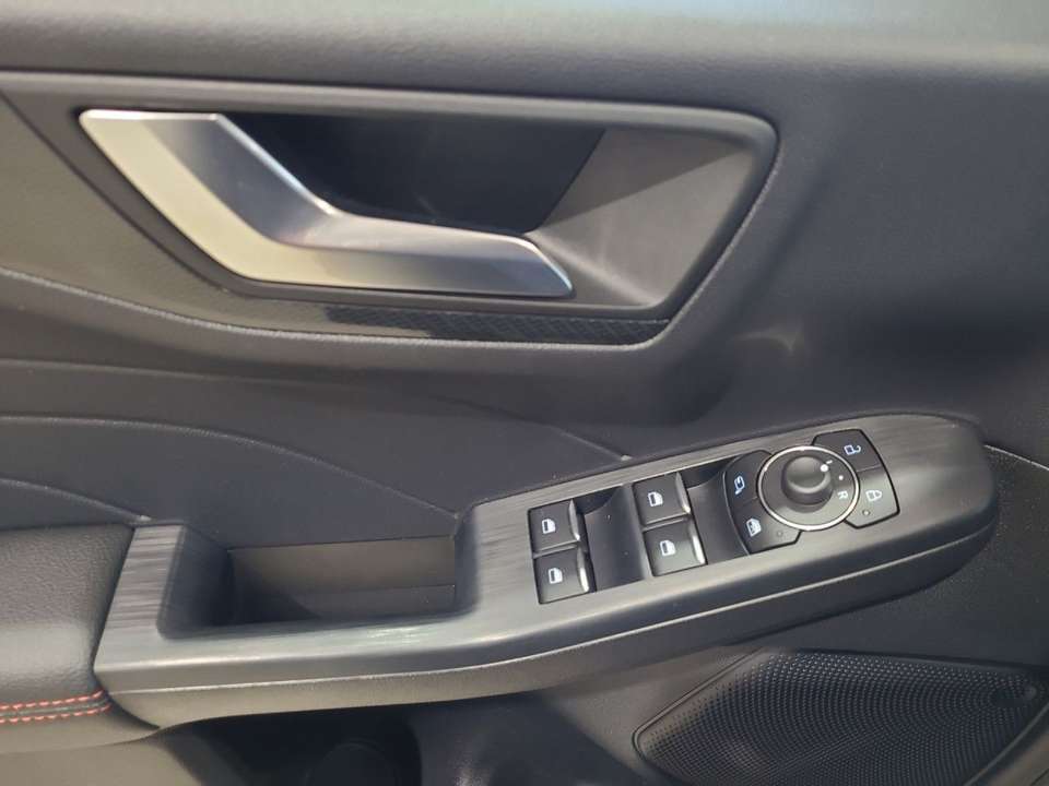 Ford Kuga - Imagem 6