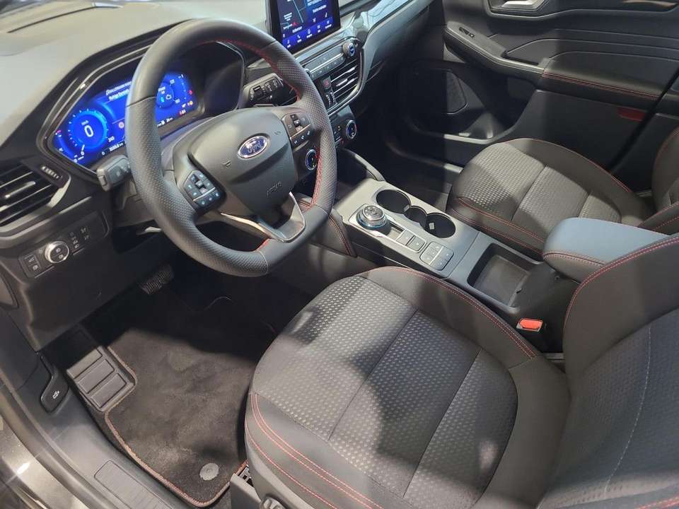 Ford Kuga - Imagem 8