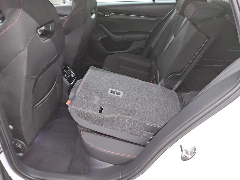 Skoda Octavia - Imagem 13