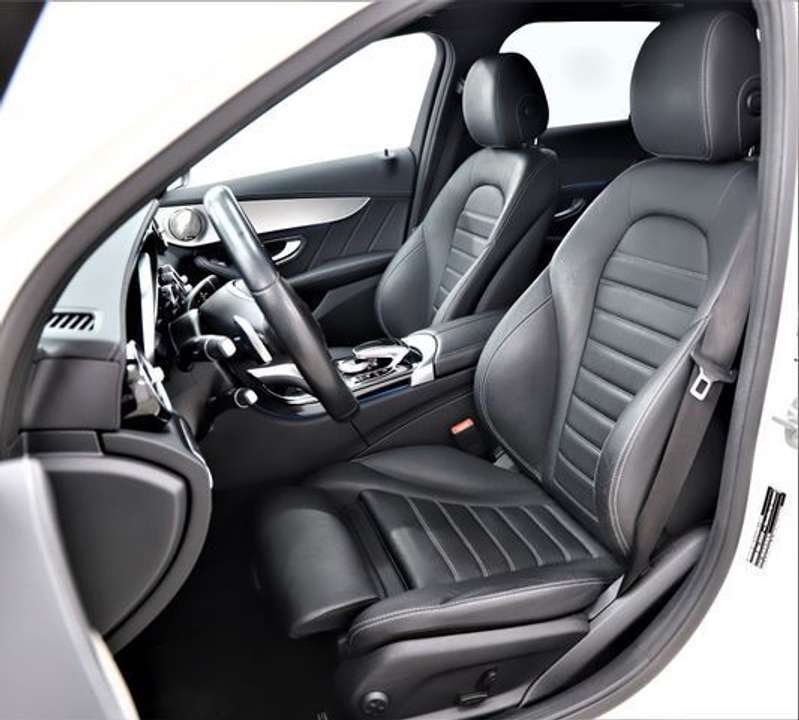 Mercedes-Benz C 43 AMG - Imagem 9