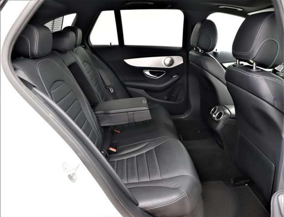 Mercedes-Benz C 43 AMG - Imagem 12