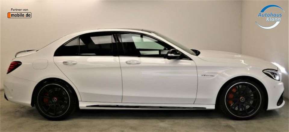 Mercedes-Benz C 63 AMG - Imagem 9