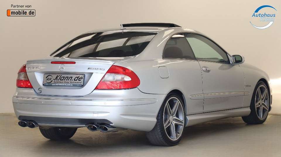 Mercedes-Benz CLK 63 AMG - Imagem 8