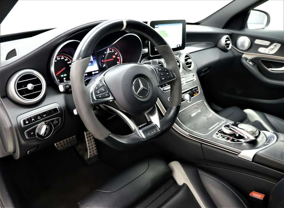 Mercedes-Benz C 63 AMG - Imagem 10