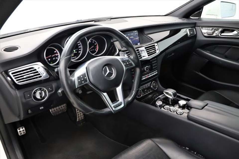 Mercedes-Benz CLS 63 AMG - Imagem 9