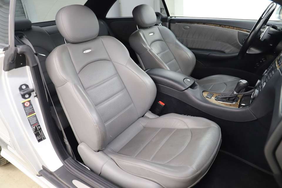 Mercedes-Benz CLK 63 AMG - Imagem 10