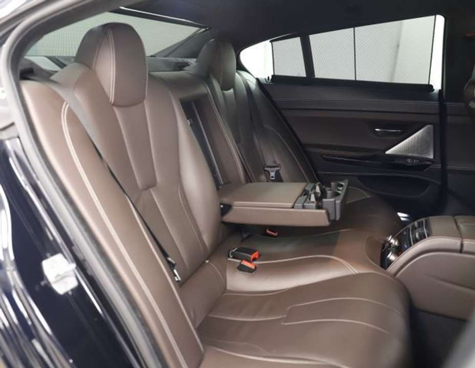 BMW M6 - Imagem 12