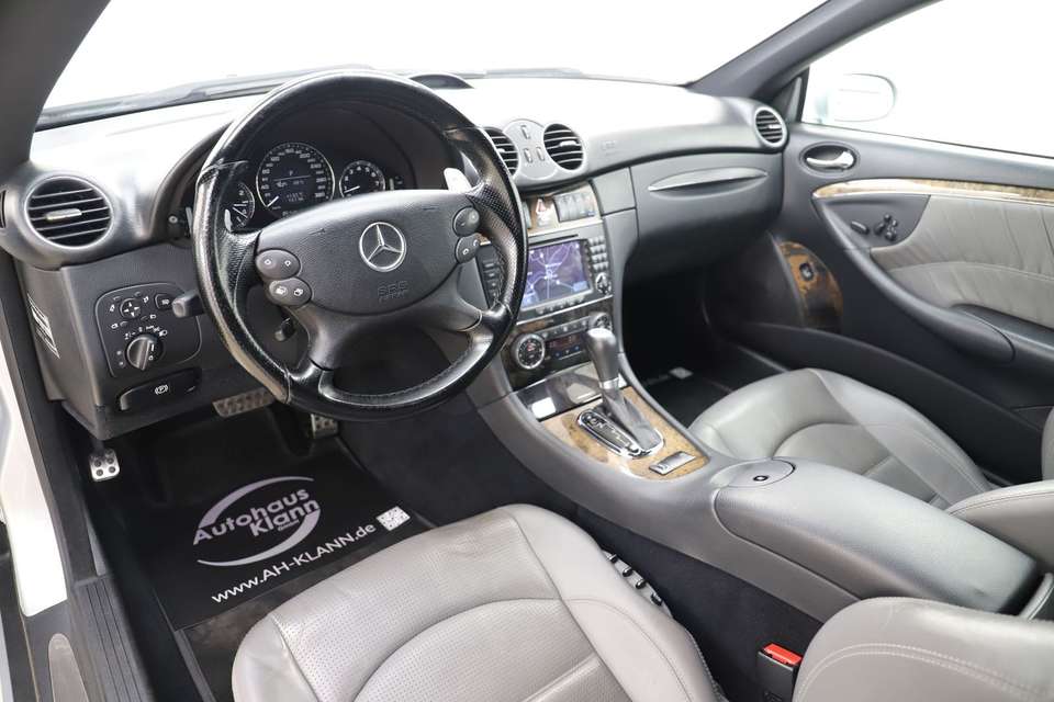 Mercedes-Benz CLK 63 AMG - Imagem 13