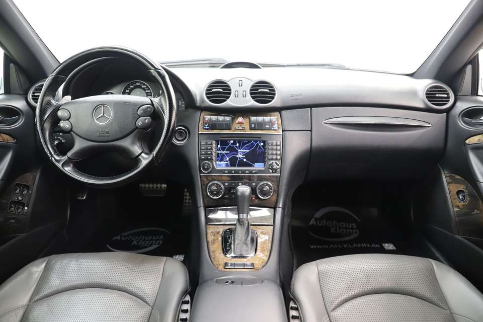 Mercedes-Benz CLK 63 AMG - Imagem 14
